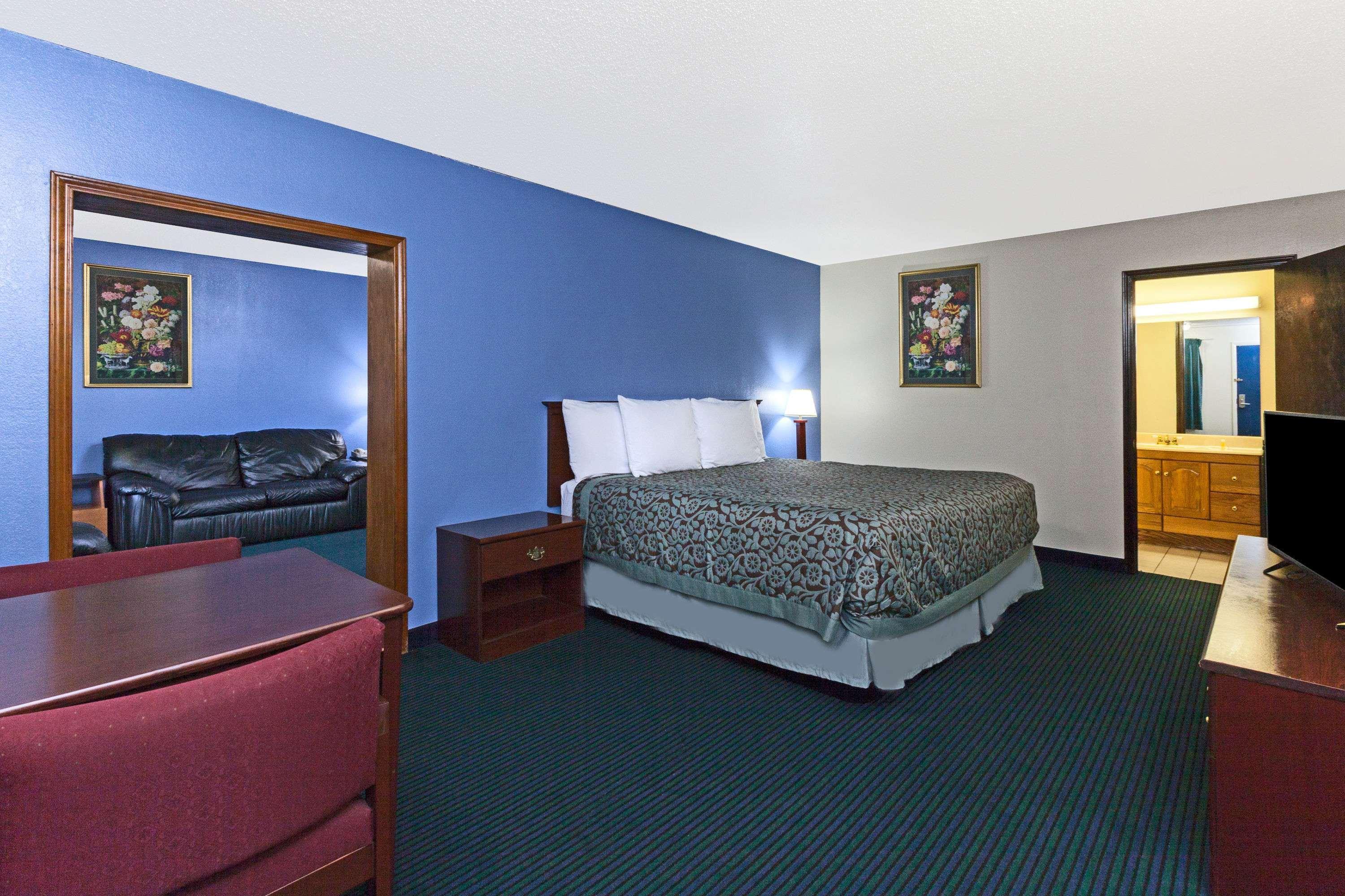 Days By Wyndham Fairground Oklahoma City